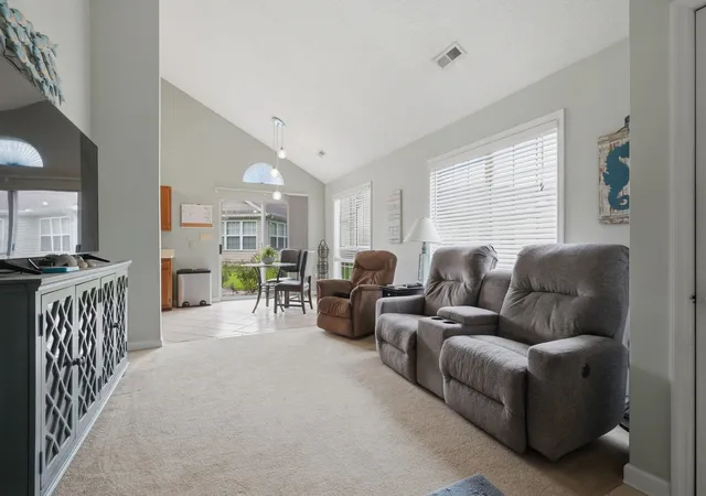 Photo 4 of Single family home for sale at 6697 Wisteria Dr, Myrtle Beach, SC 29588 | MLS# 2619385 | Listing updated on 2026-09-29