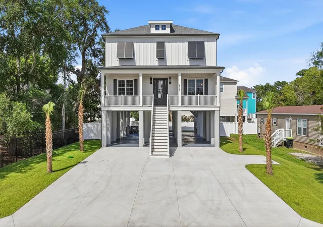 Photo 1 of Sale Pending at 428 Vista Dr, Murrells Inlet, SC 29576 | MLS# 2619558 | Listing updated on 2026-10-22