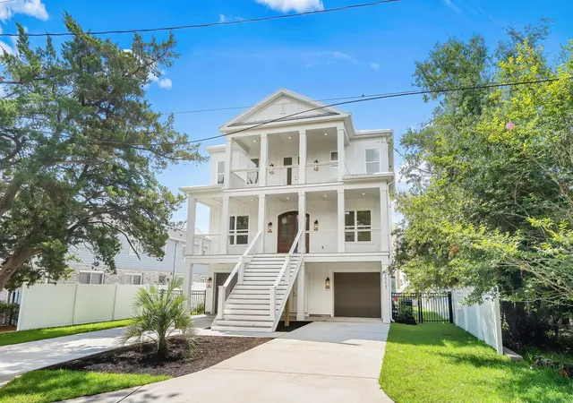Photo 2 of Single family home for sale at 2503 Holly Dr, North Myrtle Beach, SC 29582 | MLS# 2619570 | Listing updated on 2026-09-10