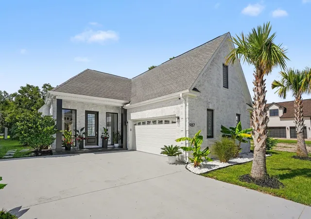 Photo 2 of Sale Pending at 987 Shipmaster Ave, Myrtle Beach, SC 29579 | MLS# 2619642 | Listing updated on 2026-10-01