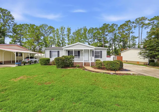 Photo 1 of Manufactured home for sale at 3265 Lyndon Dr, Little River, SC 29566 | MLS# 2619649 | Listing updated on 2026-10-07