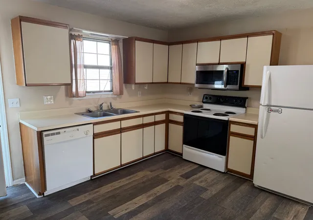 Photo 3 of Single family home for sale at 709 B 3rd Avenue S, North Myrtle Beach, SC 29582 | MLS# 2619672 | Listing updated on 2026-09-08