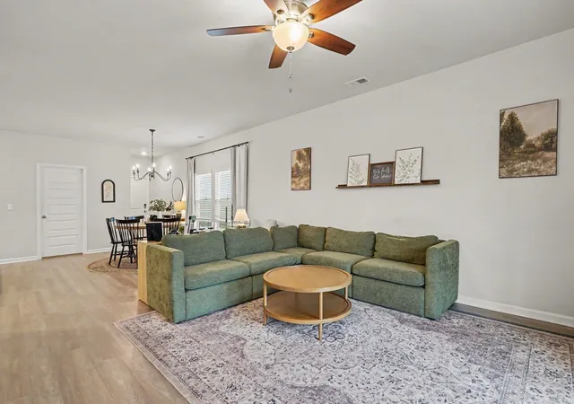 Photo 4 of Single family home for sale at 8108 Forest Edge Dr, Myrtle Beach, SC 29579 | MLS# 2619794 | Listing updated on 2026-09-25