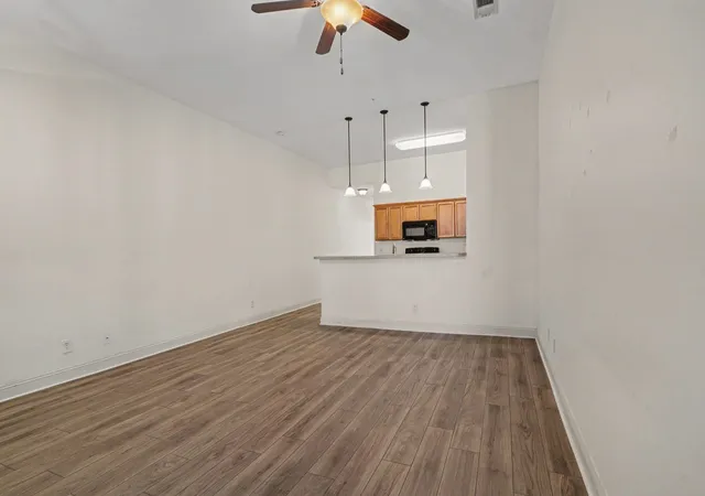 Listing Photo 5 - Condo for sale in building located at 118 Ella Kinley Cir, Myrtle Beach, SC 29588 - Unit #404