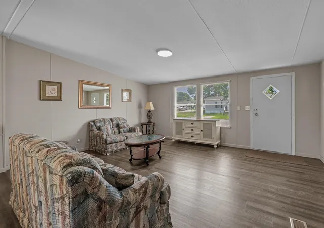 Photo 2 of Manufactured home for sale at 2533 N Wild Rose Dr, Myrtle Beach, SC 29579 | MLS# 2619900 | Listing updated on 2026-09-04