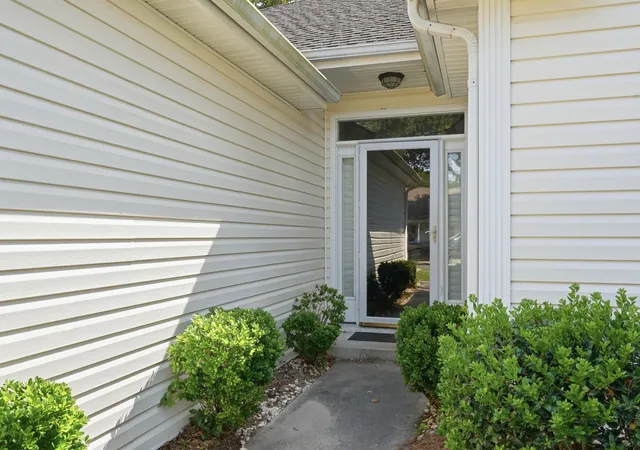 Photo 2 of Single family home for sale at 526 Waverly Loop, Murrells Inlet, SC 29576 | MLS# 2620203 | Listing updated on 2026-09-14