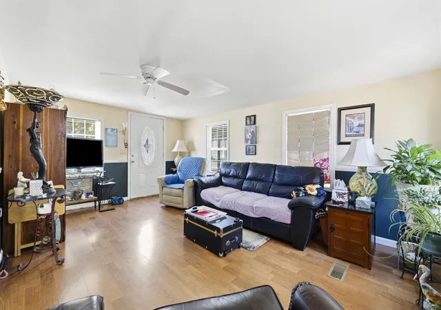 Photo 4 of Manufactured home for sale at 155 Ridgeway Loop, Murrells Inlet, SC 29576 | MLS# 2620216 | Listing updated on 2026-10-01