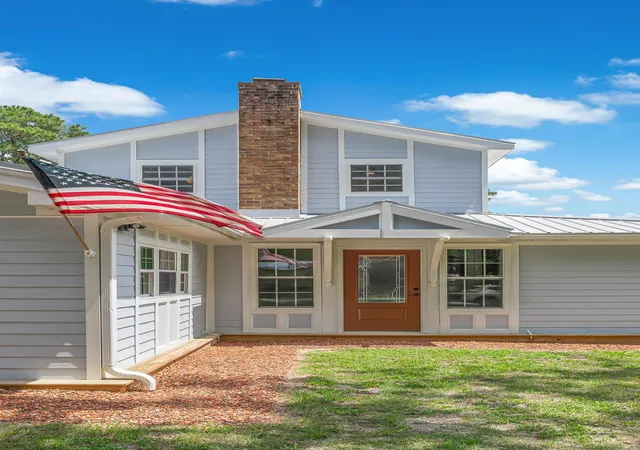 Photo 3 of Single family home for sale at 1851 Oakland Dr, Ocean Isle Beach, NC 28469 | MLS# 2620309 | Listing updated on 2026-10-01