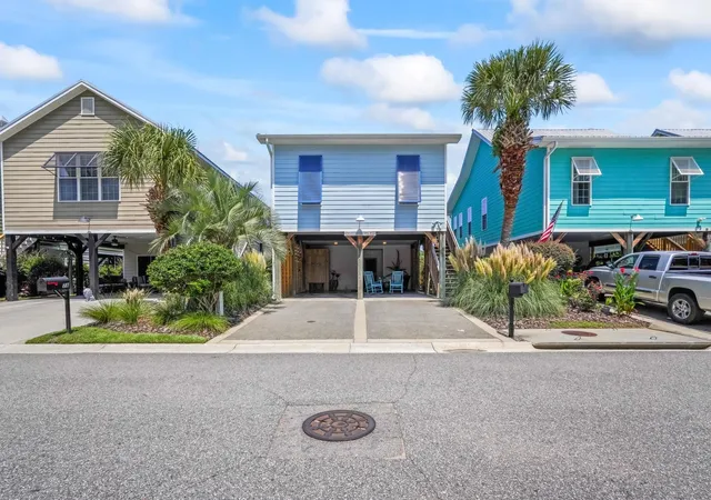 Photo 1 of Sale Pending at 72 Weatherboard Ct, Pawleys Island, SC 29585 | MLS# 2620420 | Listing updated on 2026-09-03