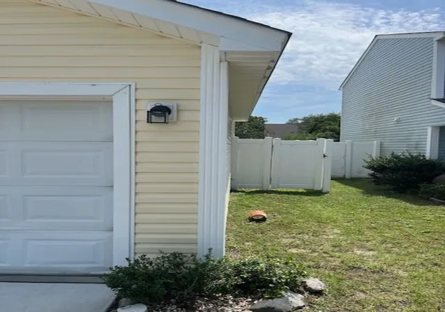 Photo 4 of Sale Pending at 877 Silvercrest Dr, Myrtle Beach, SC 29579 | MLS# 2620449 | Listing updated on 2026-09-02