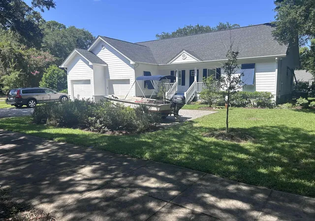 Photo 1 of Single family home for sale at 1528 Winyah St, Georgetown, SC 29440 | MLS# 2620467 | Listing updated on 2026-09-07