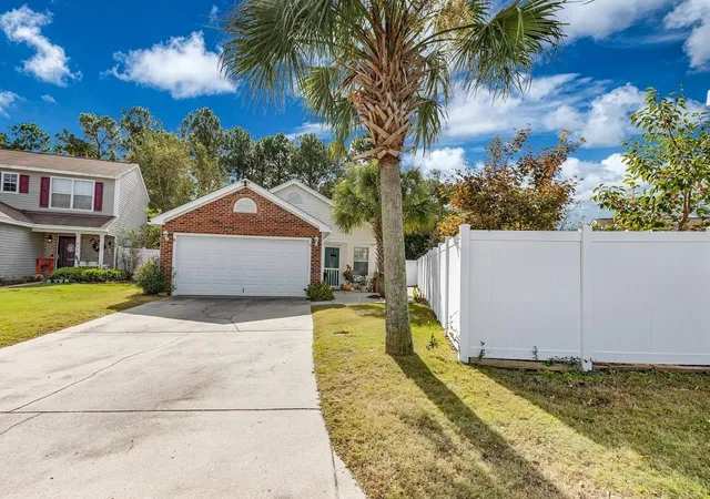 Photo 3 of Single family home for sale at 502 Callalily Ct, Myrtle Beach, SC 29579 | MLS# 2620502 | Listing updated on 2026-09-02