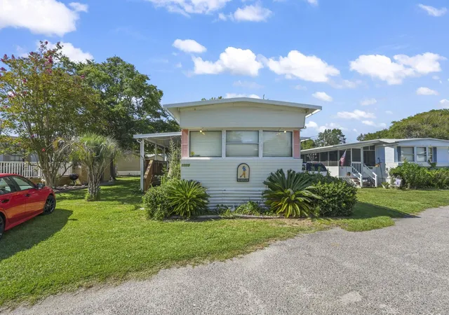 Photo 3 of Manufactured home for sale at 1509 Sand Dollar Ln, Murrells Inlet, SC 29576 | MLS# 2620547 | Listing updated on 2026-09-14