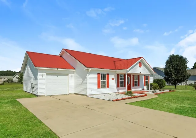 Photo 2 of Single family home for sale at 468 Carolina Hickory St, Loris, SC 29569 | MLS# 2620563 | Listing updated on 2026-10-01