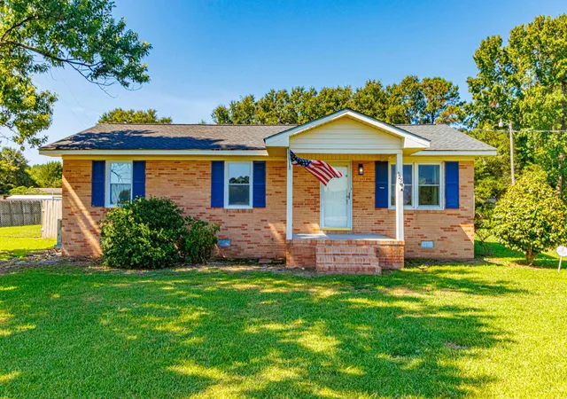 Photo 1 of Sale Pending at 325 Grices Fry Ct, Mullins, SC 29574 | MLS# 2620610 | Listing updated on 2026-09-05