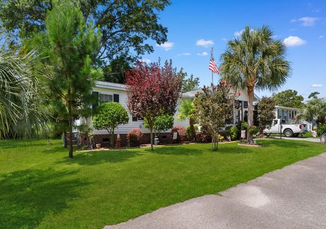 Photo 2 of Manufactured home for sale at 1649 Perry Circle, Myrtle Beach, SC 29577 | MLS# 2620714 | Listing updated on 2026-09-08