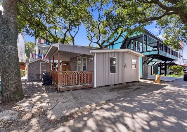 Photo 3 of Manufactured home for sale at 6001 1105a S Kings Hwy, Myrtle Beach, SC 29575 | MLS# 2620733 | Listing updated on 2026-09-10