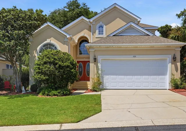 Photo 2 of Sale Pending at 4314 Windy Heights Dr, North Myrtle Beach, SC 29582 | MLS# 2620785 | Listing updated on 2026-10-02