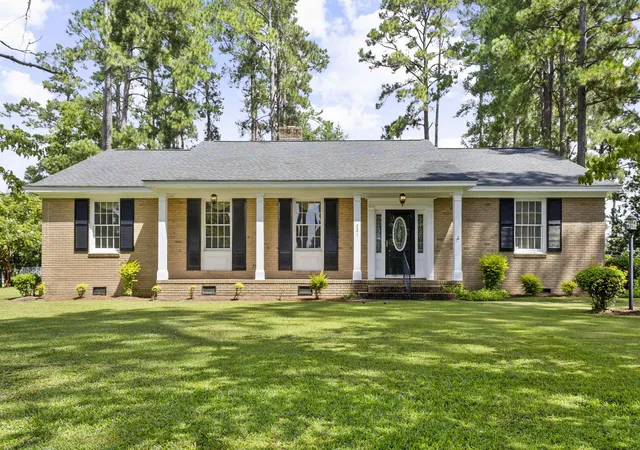 Photo 1 of Sale Pending at 221 Azalea Dr, Mullins, SC 29574 | MLS# 2620800 | Listing updated on 2026-09-12