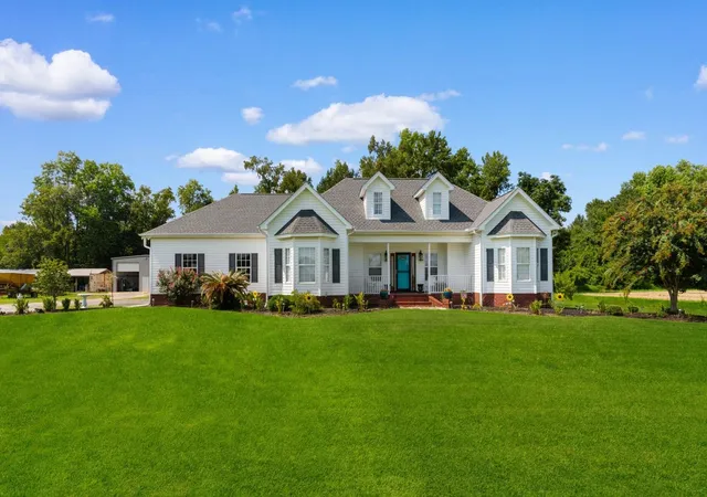 Photo 1 of Single family home for sale at 735 Four Mile Rd, Conway, SC 29526 | MLS# 2620942 | Listing updated on 2026-10-07