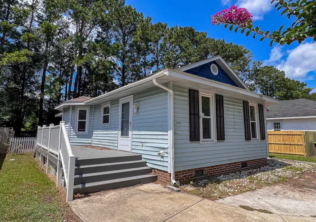 Photo 1 of Single family home for sale at 105 Countryside Dr, Myrtle Beach, SC 29579 | MLS# 2621083 | Listing updated on 2026-10-01