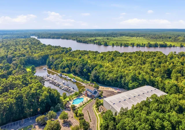 Listing Photo 5 - Condo for sale in building located at 27 Maritime Cir, Pawleys Island, SC 29585 - Unit #11B