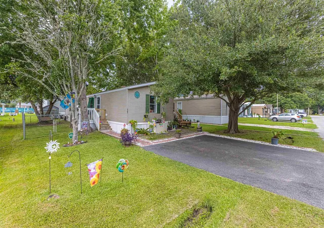 Photo 2 of Manufactured home for sale at 17 Musket St, Murrells Inlet, SC 29576 | MLS# 2621175 | Listing updated on 2026-09-09