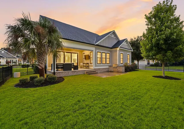 Photo 3 of Sale Pending at 642 Boone Hall Dr, Myrtle Beach, SC 29579 | MLS# 2621177 | Listing updated on 2026-09-10