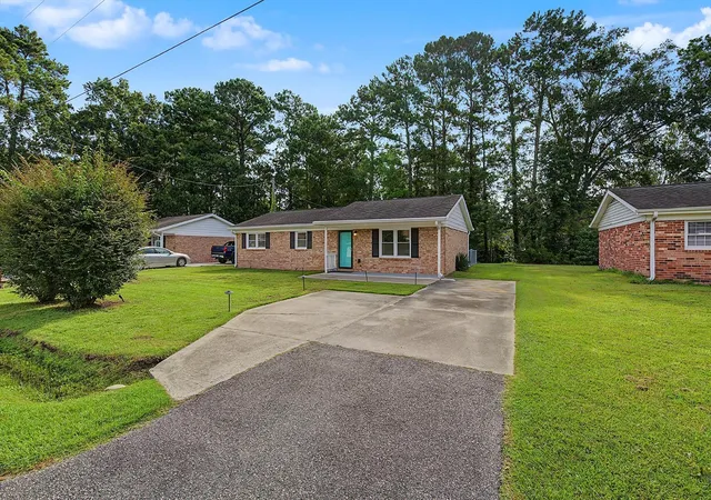 Photo 3 of Single family home for sale at 5660 Dogwood Circle, Myrtle Beach, SC 29588 | MLS# 2621291 | Listing updated on 2026-09-14