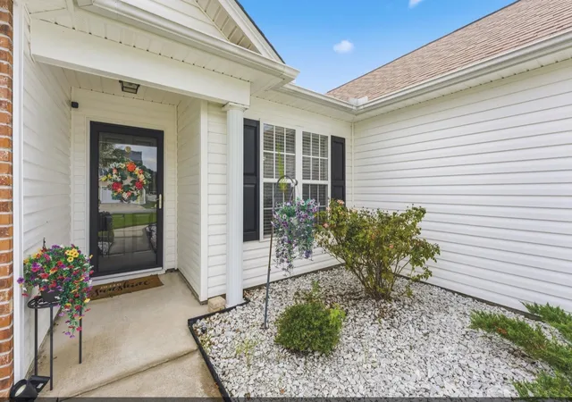 Photo 2 of Single family home for sale at 1005 Jocassee Dr, Little River, SC 29566 | MLS# 2621310 | Listing updated on 2026-09-02