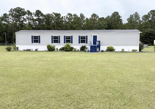 Photo 1 of Manufactured home for sale at 4224 Horse Pen Bay Rd, Aynor, SC 29511 | MLS# 2621335 | Listing updated on 2026-09-09