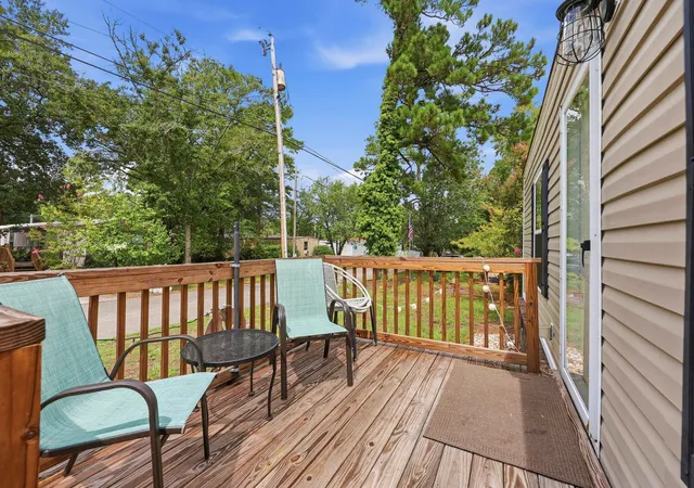 Photo 3 of Manufactured home for sale at 818 Wayne St, North Myrtle Beach, SC 29582 | MLS# 2621362 | Listing updated on 2026-09-02