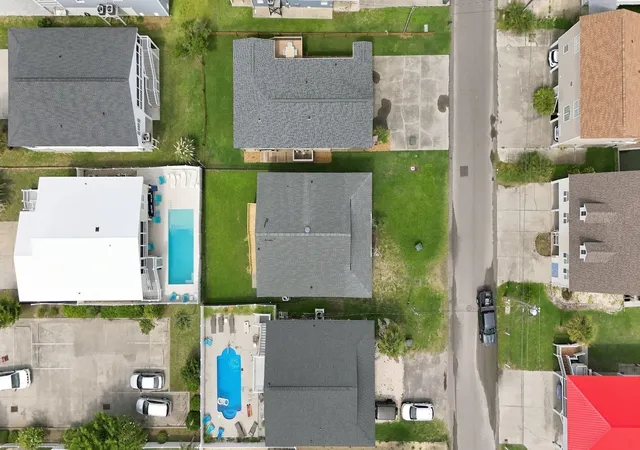 Photo 4 of Sale Pending at 215 34Th Ave N, North Myrtle Beach, SC 29582 | MLS# 2621380 | Listing updated on 2026-09-01