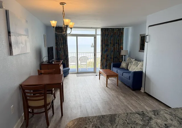 Listing Photo 4 - Condo for sale in building located at 158 Sea Watch Dr, Myrtle Beach, SC 29572 - Unit #603