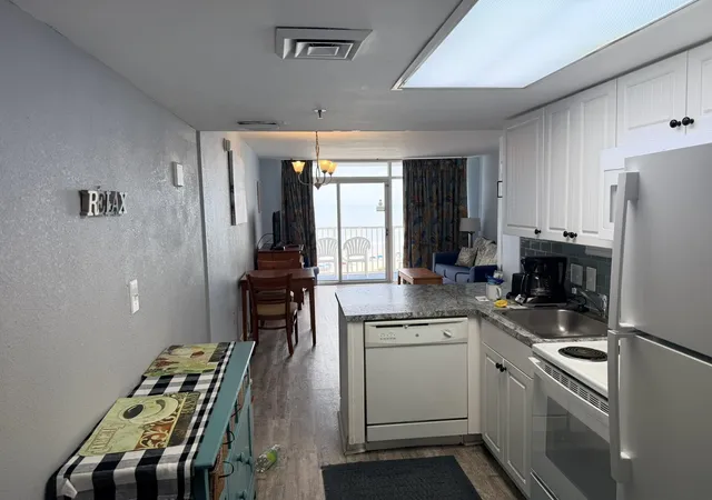 Listing Photo 5 - Condo for sale in building located at 158 Sea Watch Dr, Myrtle Beach, SC 29572 - Unit #603