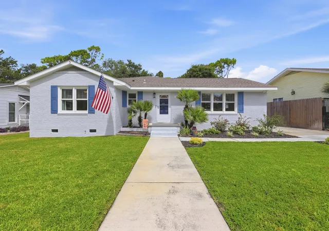 Photo 1 of Single family home for sale at 7711 Woodland Dr, Myrtle Beach, SC 29572 | MLS# 2621470 | Listing updated on 2026-09-14