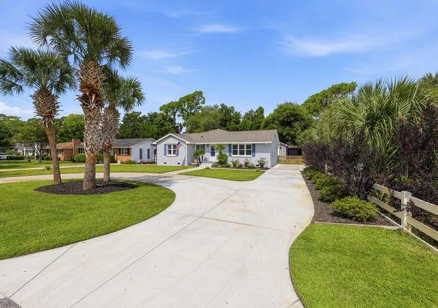 Photo 4 of Single family home for sale at 7711 Woodland Dr, Myrtle Beach, SC 29572 | MLS# 2621470 | Listing updated on 2026-09-14