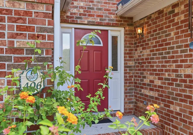 Photo 2 of Sale Pending at 406 Lumber River Rd, Myrtle Beach, SC 29588 | MLS# 2621482 | Listing updated on 2026-09-11