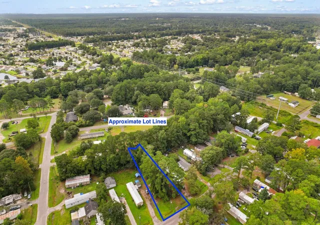Photo 3 of Sale Pending at 909 Wisteria Ave, Conway, SC 29526 | MLS# 2621485 | Listing updated on 2026-09-02