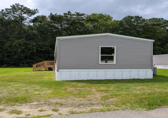 Photo 1 of Manufactured home for sale at 142 Lida Ln, Loris, SC 29569 | MLS# 2621486 | Listing updated on 2026-09-01