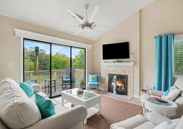 Listing Photo 5 - Condo for sale in building located at 425 Appledore Cir, Myrtle Beach, SC 29572 - Unit #3-E