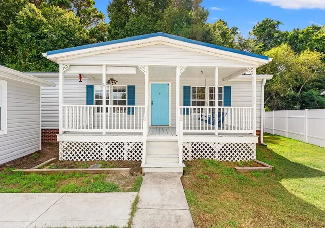 Photo 2 of Sale Pending at 704 Oliver Dr, Murrells Inlet, SC 29576 | MLS# 2621632 | Listing updated on 2026-09-04