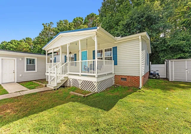 Photo 3 of Sale Pending at 704 Oliver Dr, Murrells Inlet, SC 29576 | MLS# 2621632 | Listing updated on 2026-09-04