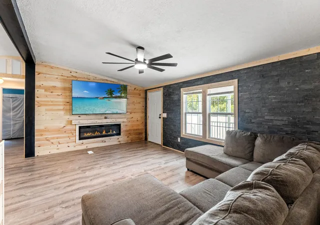 Photo 4 of Sale Pending at 704 Oliver Dr, Murrells Inlet, SC 29576 | MLS# 2621632 | Listing updated on 2026-09-04
