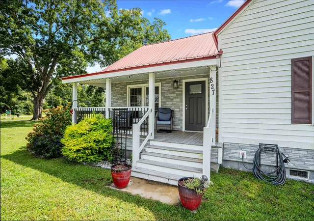 Photo 3 of Single family home for sale at 827 Sheila Dr, Johnsonville, SC 29555 | MLS# 2621656 | Listing updated on 2026-10-06