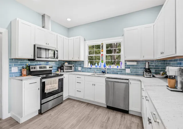 Photo 4 of Single family home for sale at 827 Sheila Dr, Johnsonville, SC 29555 | MLS# 2621656 | Listing updated on 2026-10-06