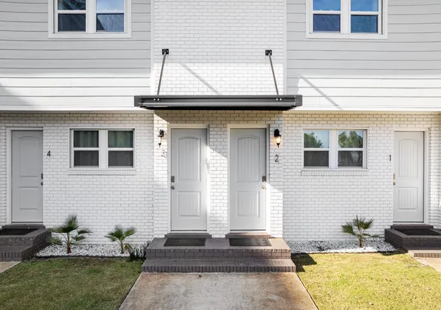 Photo 3 of Multi family home for sale at 409 17th Avenue N, Myrtle Beach, SC 29577 | MLS# 2621691 | Listing updated on 2026-09-29