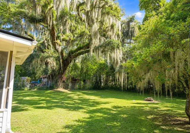 Photo 3 of Single family home for sale at 329 Bayview Ave, Georgetown, SC 29440 | MLS# 2621696 | Listing updated on 2026-09-03