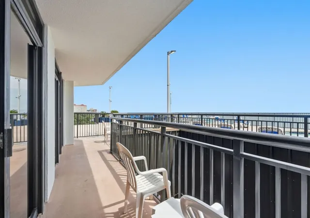 Listing Photo 5 - Condo for sale in building located at 201 77Th Ave N, Myrtle Beach, SC 29572 - Unit #735