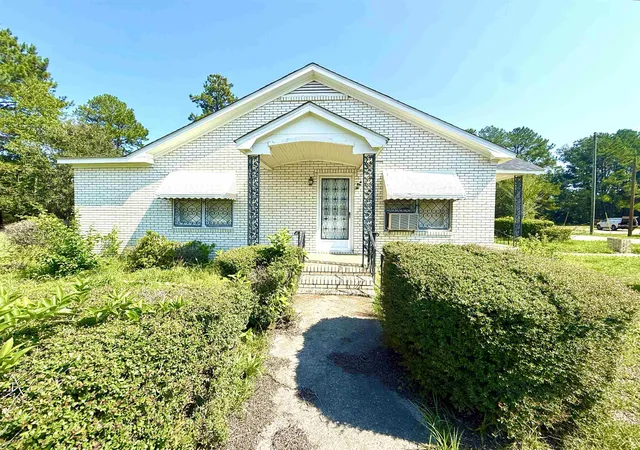 Photo 1 of Single family home for sale at 3 N Hazel Ave, Andrews, SC 29510 | MLS# 2621784 | Listing updated on 2026-09-25